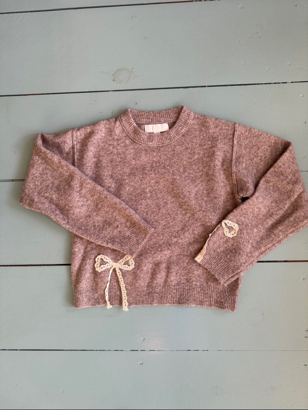 Zara Heathered Mauve Crewneck Sweater with Lace Bow Accents girls 11/12